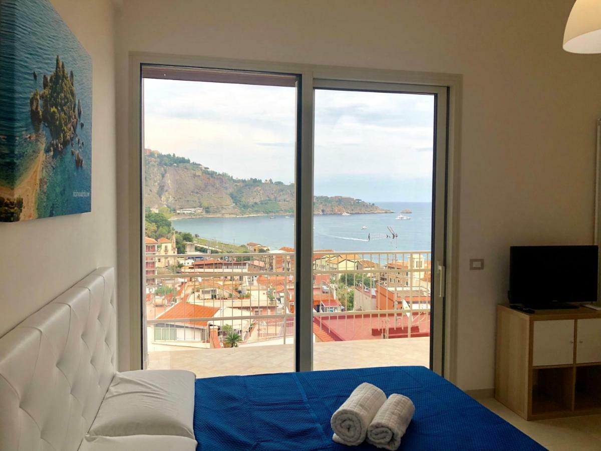 Taormina Wonderful Solarium Lägenhet Giardini Naxos Exteriör bild