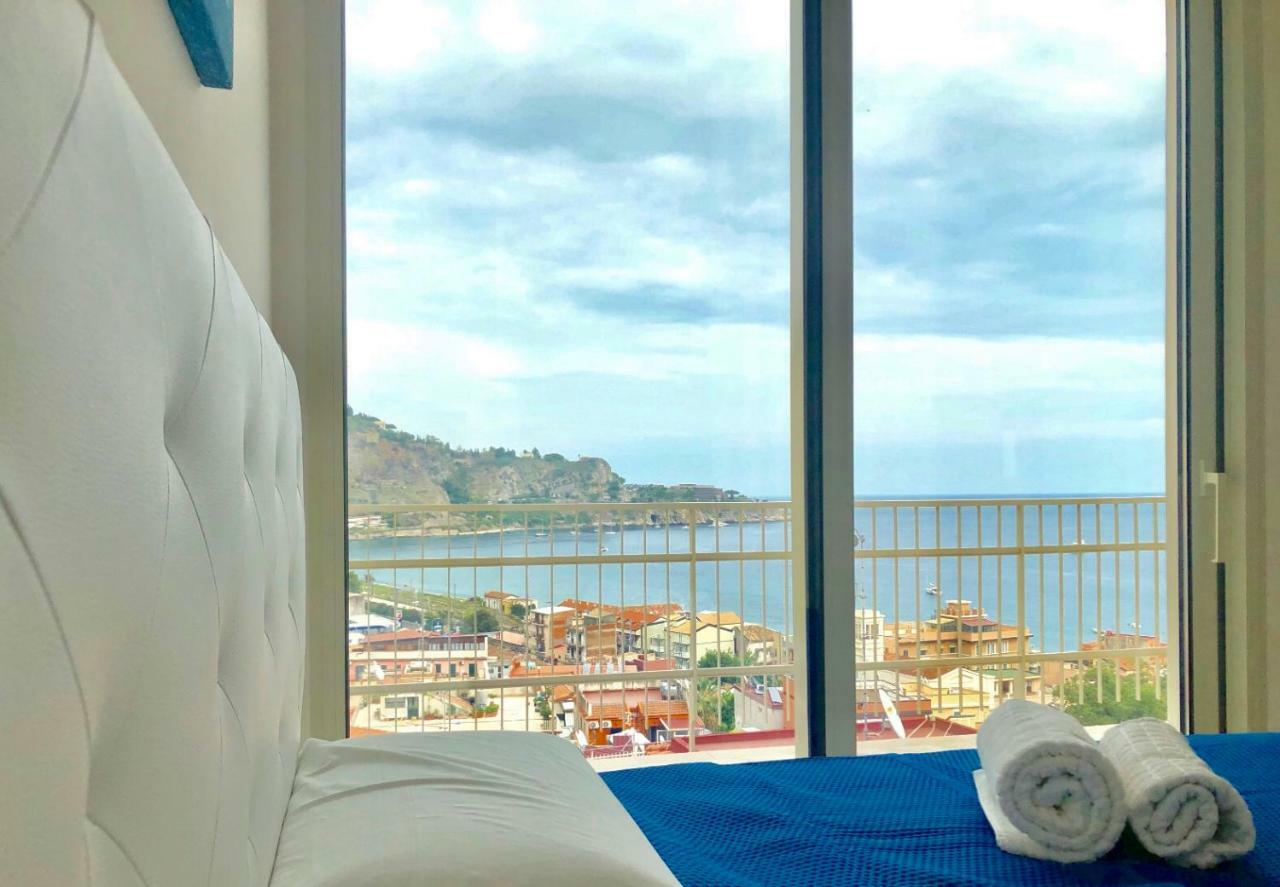 Taormina Wonderful Solarium Lägenhet Giardini Naxos Exteriör bild
